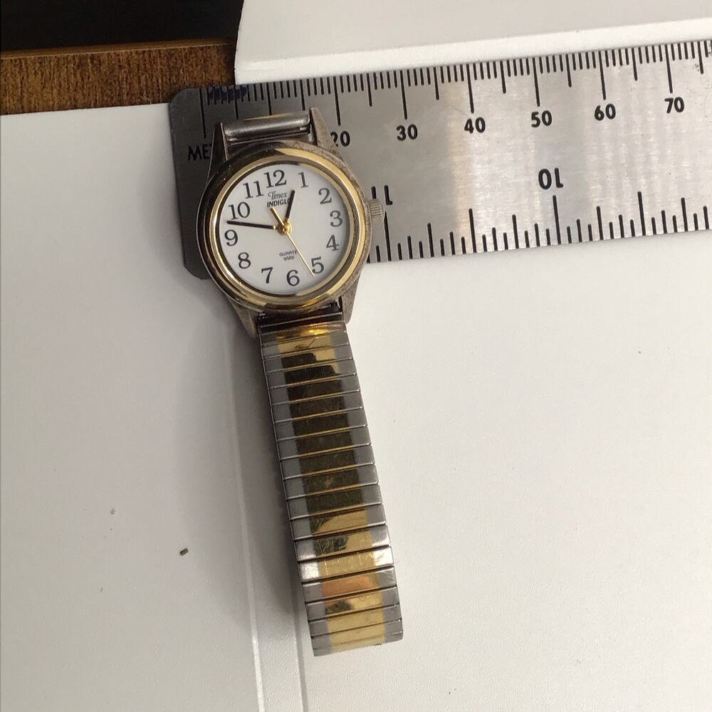 Timex Indiglo Ladies Two Tone Stretch Band Watch New Battery - Picture 3 of 4
